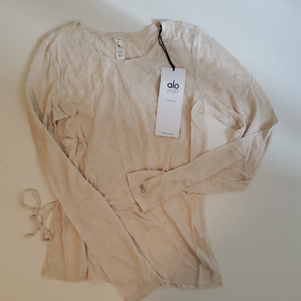 Alo Yoga Entwine Women's Long Sleeve Top in Rich Sand Heather